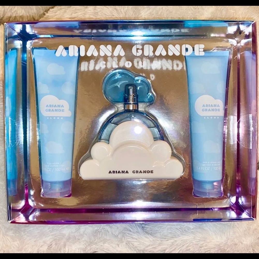 Ariana grande cloud 3pc gift set